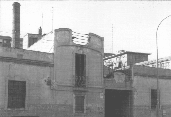 pere-iv-1980-600x412